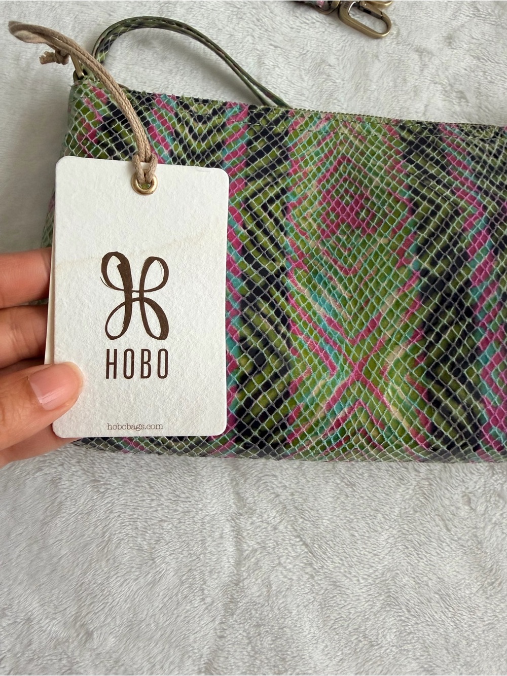 HOBO Darcy Green and Pink Geo Diamond Genuine Leather Crossbody - Picture 2 of 13